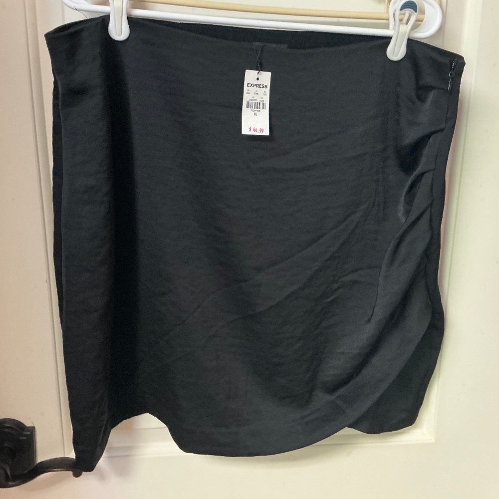 NWT Express Skirt Size